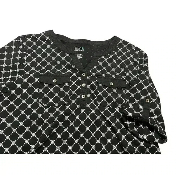 Croft & Barrow Shirt Womens L Black Short Sleeve Abstract Floral V Neck - Picture 6 of 7